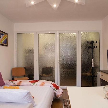 Appartement Belle Studio à Galaţi Extérieur photo