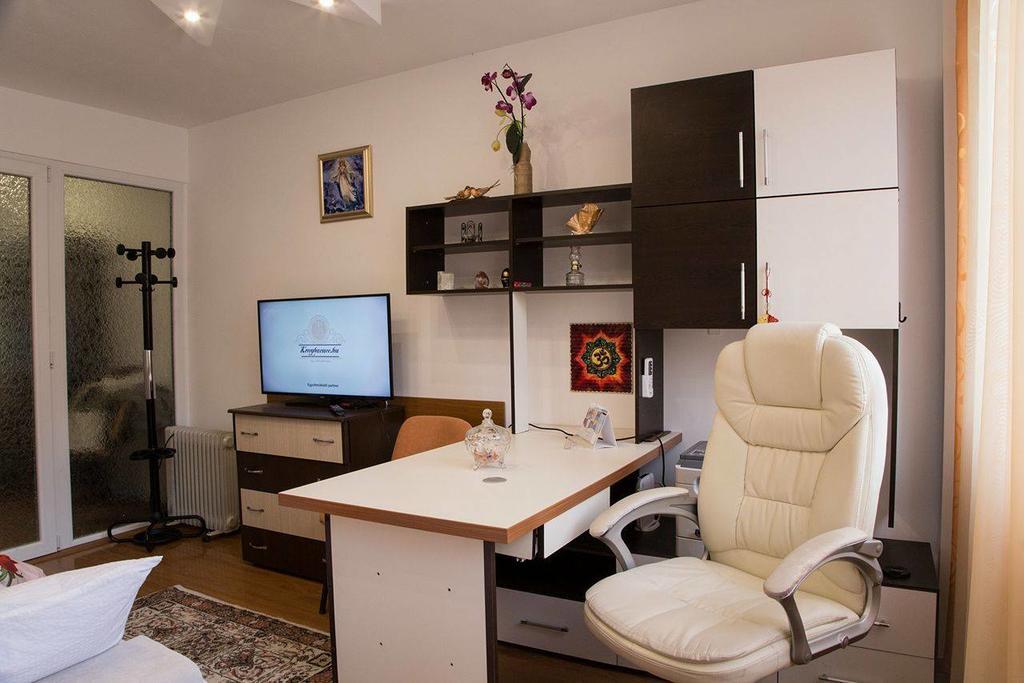 Appartement Belle Studio à Galaţi Extérieur photo