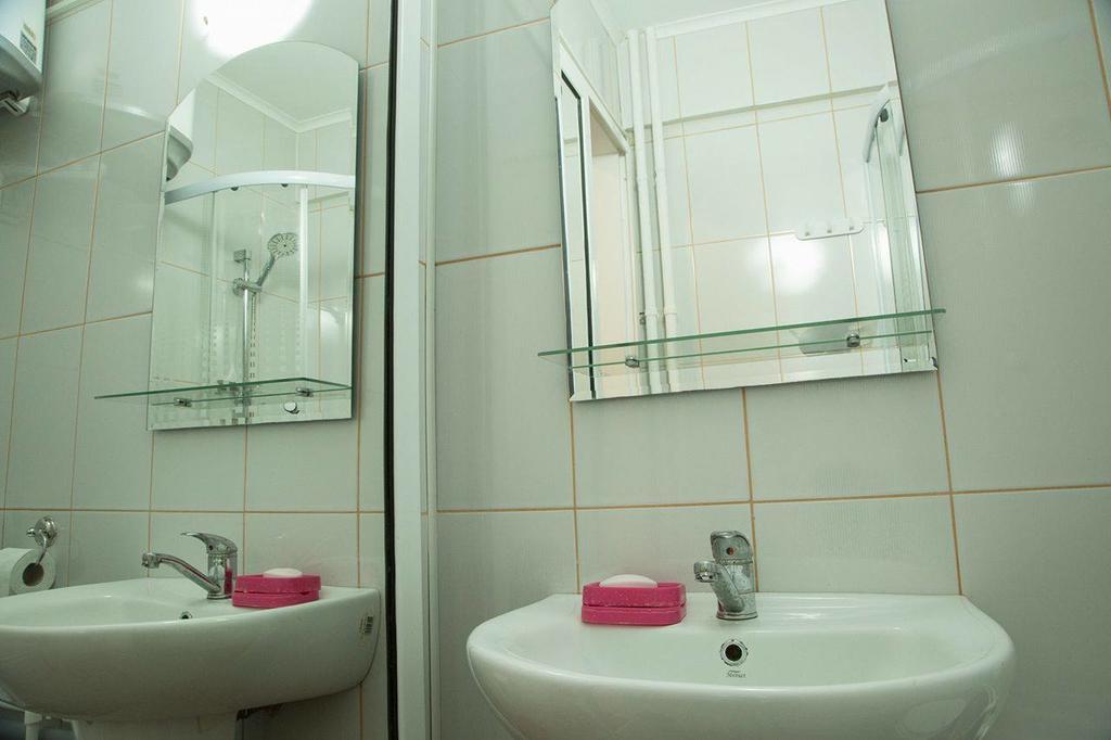 Appartement Belle Studio à Galaţi Extérieur photo